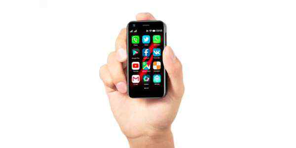 Mony Mint je smartphone pro milovníky malých telefonů. Je velký jako platební karta