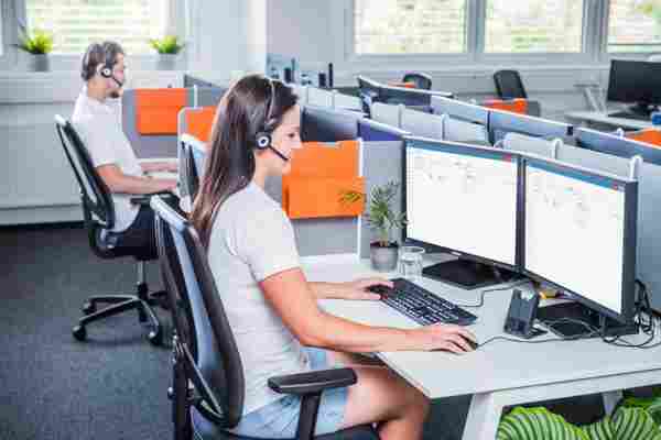 Během Mezinárodního dne call center se vybralo přes 60 tisíc Kč ve prospěch Linky bezpečí